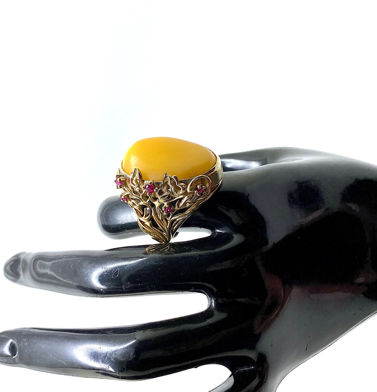 Unique and Impressive Amber Ring with Garnets - 5