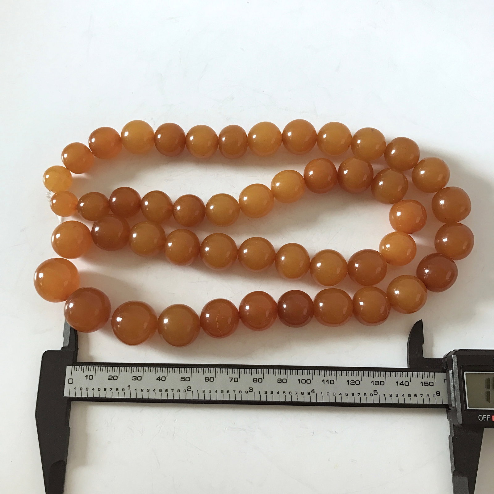 Phenomenal Unique Vintage Amber Necklace made from Round Amber beads - 5