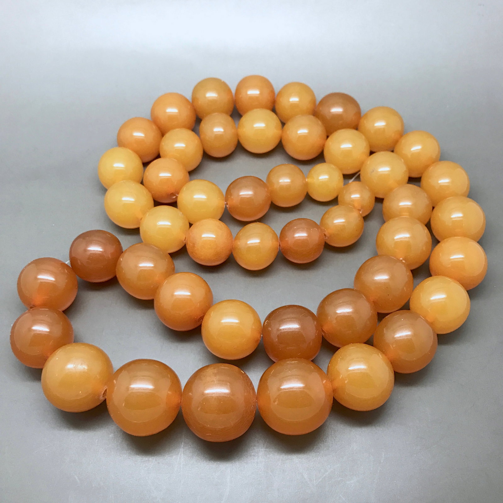 Phenomenal Unique Vintage Amber Necklace made from Round Amber beads - 6