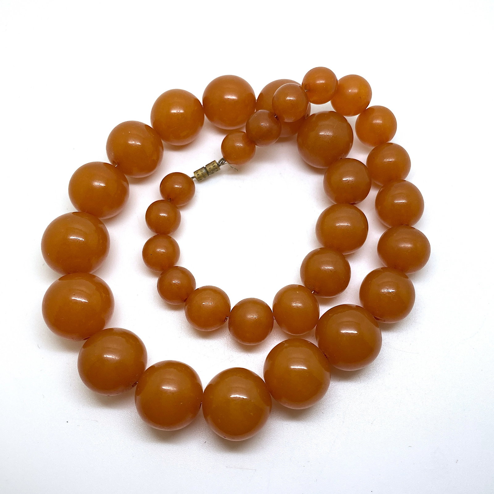 Exquisite Vintage Amber Necklace made from Hand Carved Amber beads - 4