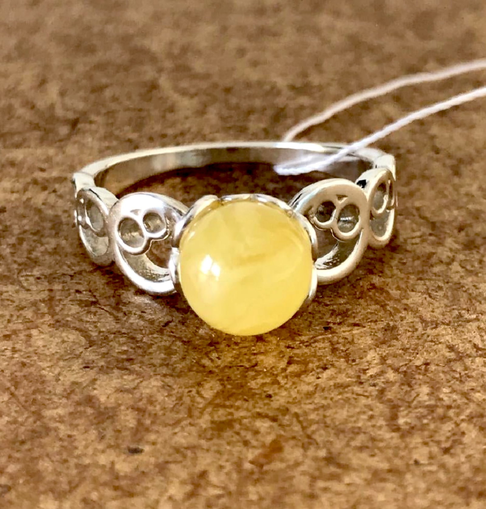 Unique and Grand Amber Ring - 2