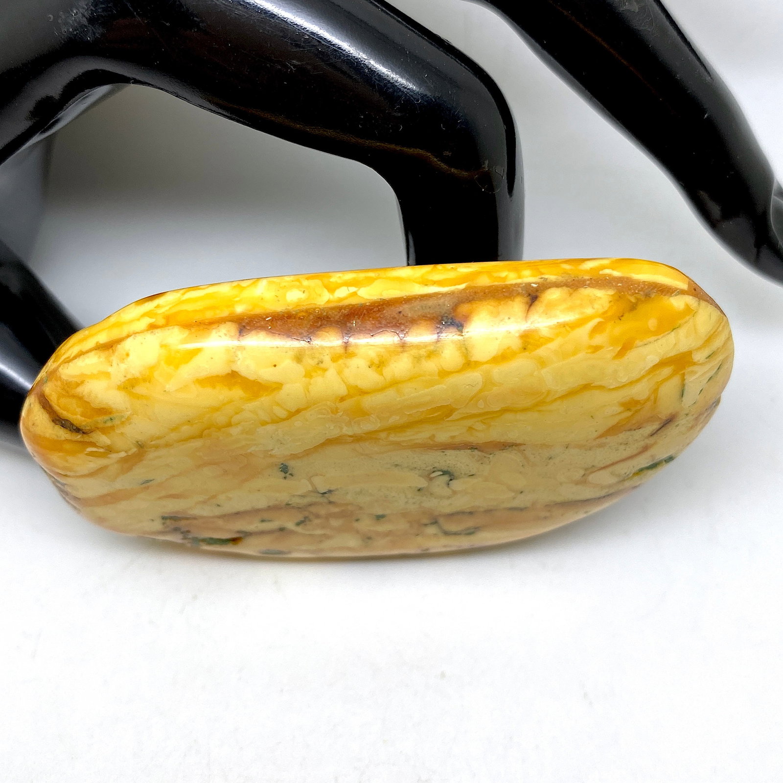 Alluring Vintage Amber Brooch - 4