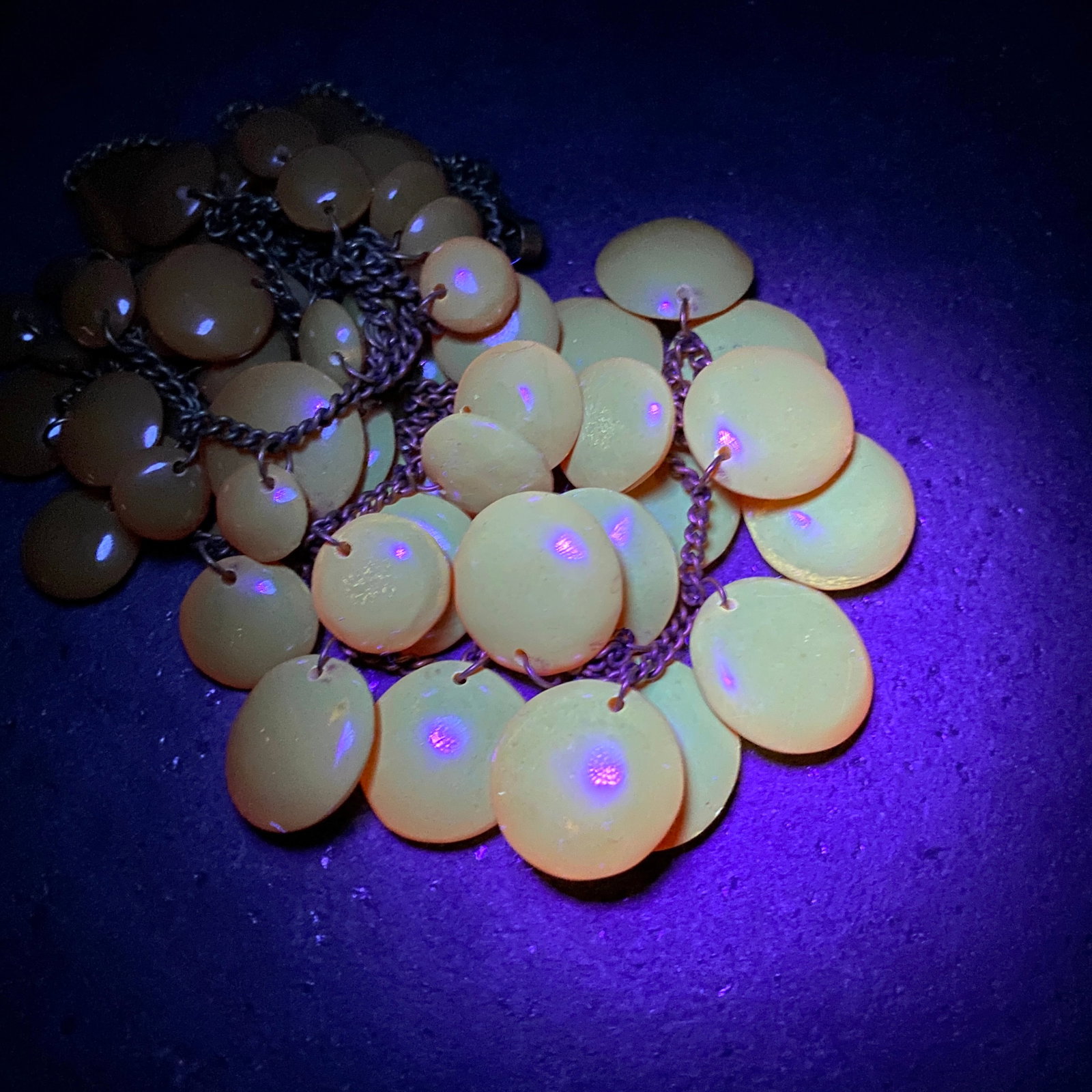 Astonishing Vintage Amber Necklace made from Round Amber beads - 9