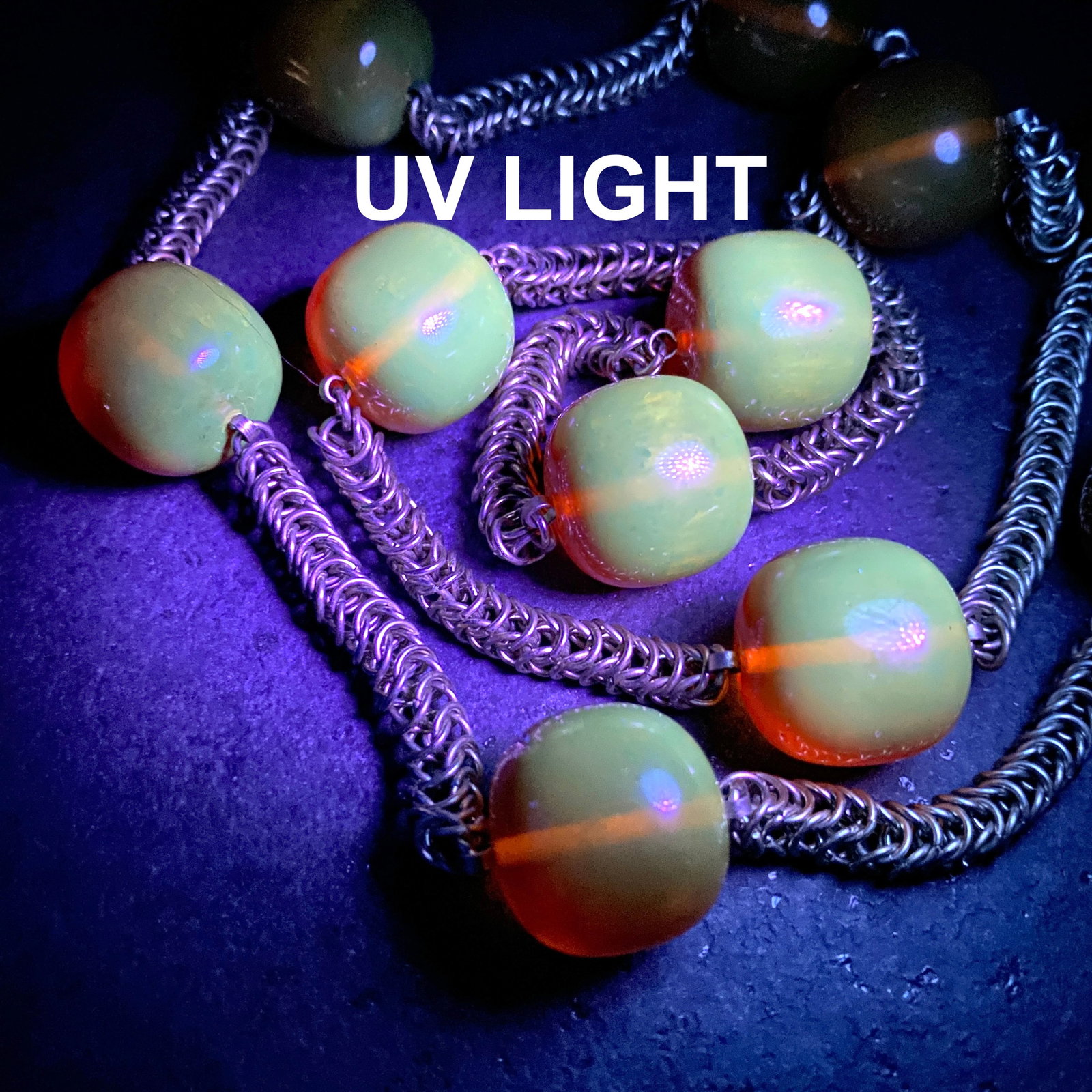 Extraordinary Vintage Amber Necklace made from Round Amber beads - 3