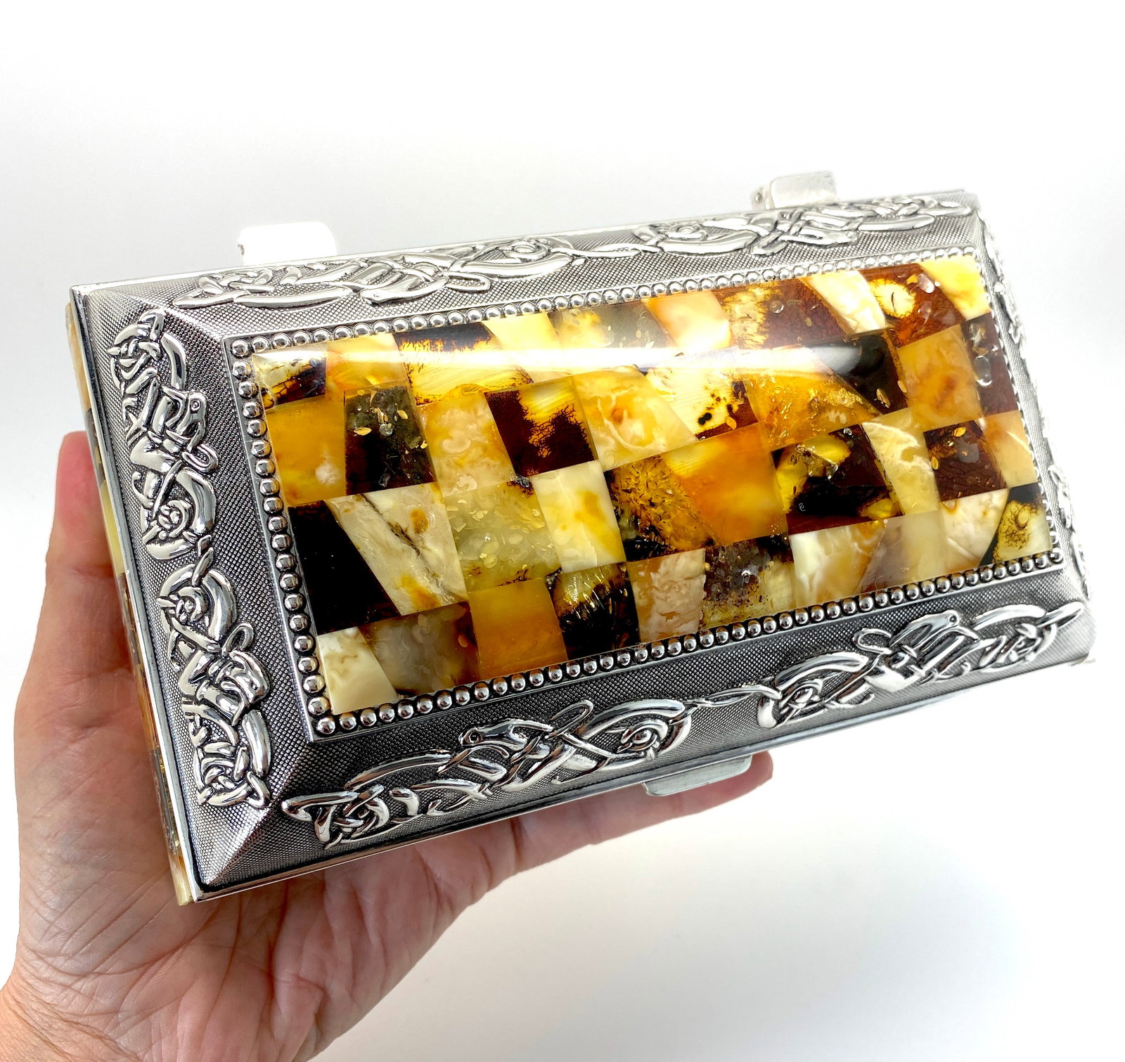 Staggering Unique Vintage Amber Jewellery box - 8