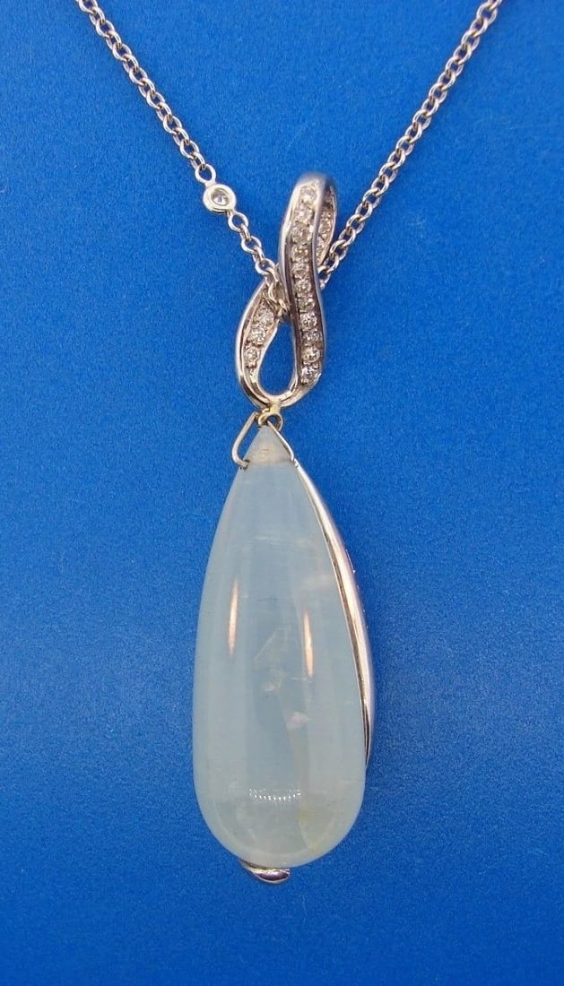 CHIC Suzanne Wilson 18k White Gold, Diamond & Chrysophrase Necklace & Earrings - 2