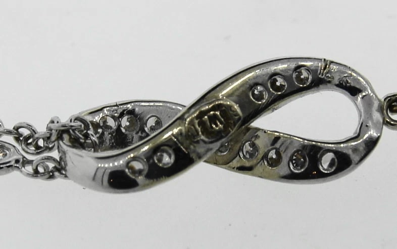 CHIC Suzanne Wilson 18k White Gold, Diamond & Chrysophrase Necklace & Earrings - 4