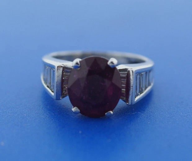 C.1960 VINTAGE Lab Grown RUBY DIAMOND 18K WHITE GOLD RING BAGUETTE STUNNING - 7