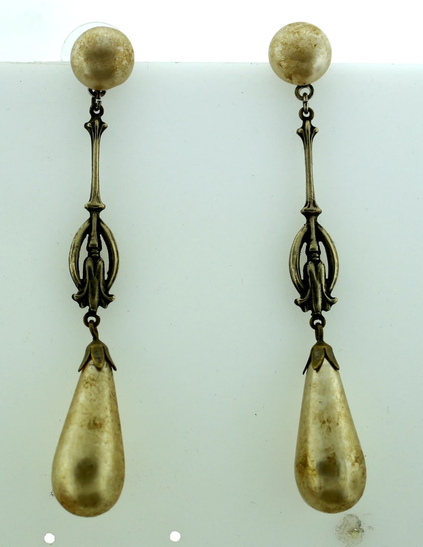 C.1920 COSTUME JEWELRY PEARL EARRINGS SILVER DANGLE ROYAL CHOICE - 2
