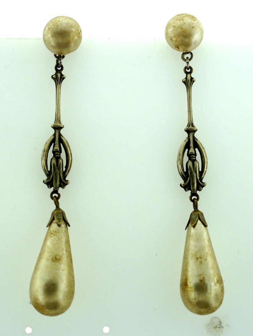 C.1920 COSTUME JEWELRY PEARL EARRINGS SILVER DANGLE ROYAL CHOICE - 3