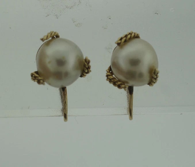 C.1950 14K YELLOW GOLD CULTURED PEARL EARRINGS STAMPED ADORABLE - 2