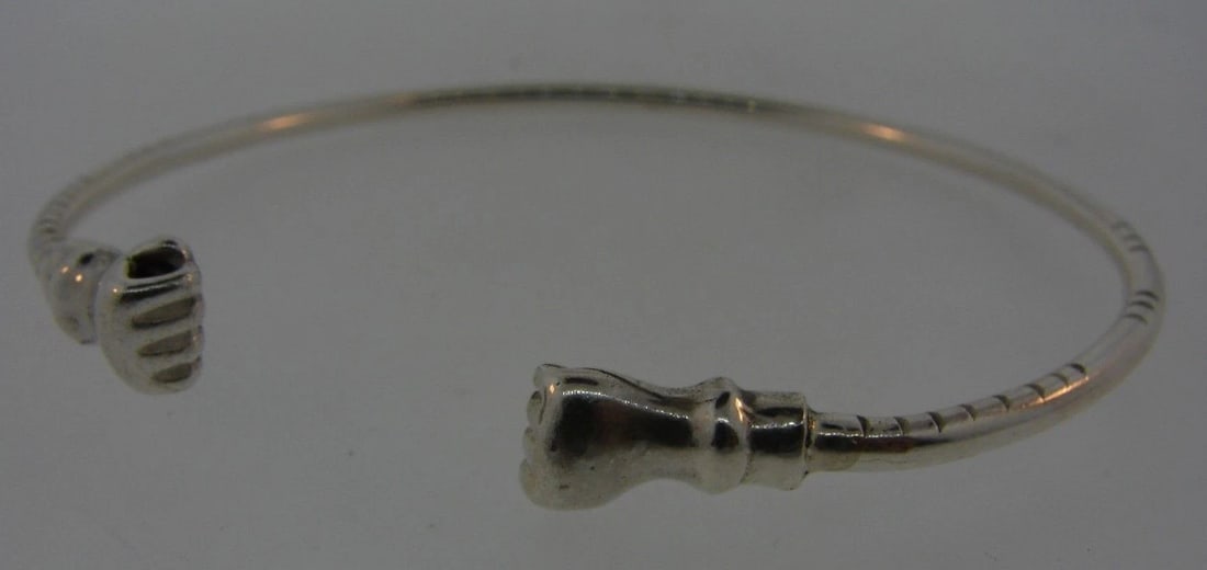 WOW Berlin Trio of Sterling Silver Bangles With A Hand Motif - 2