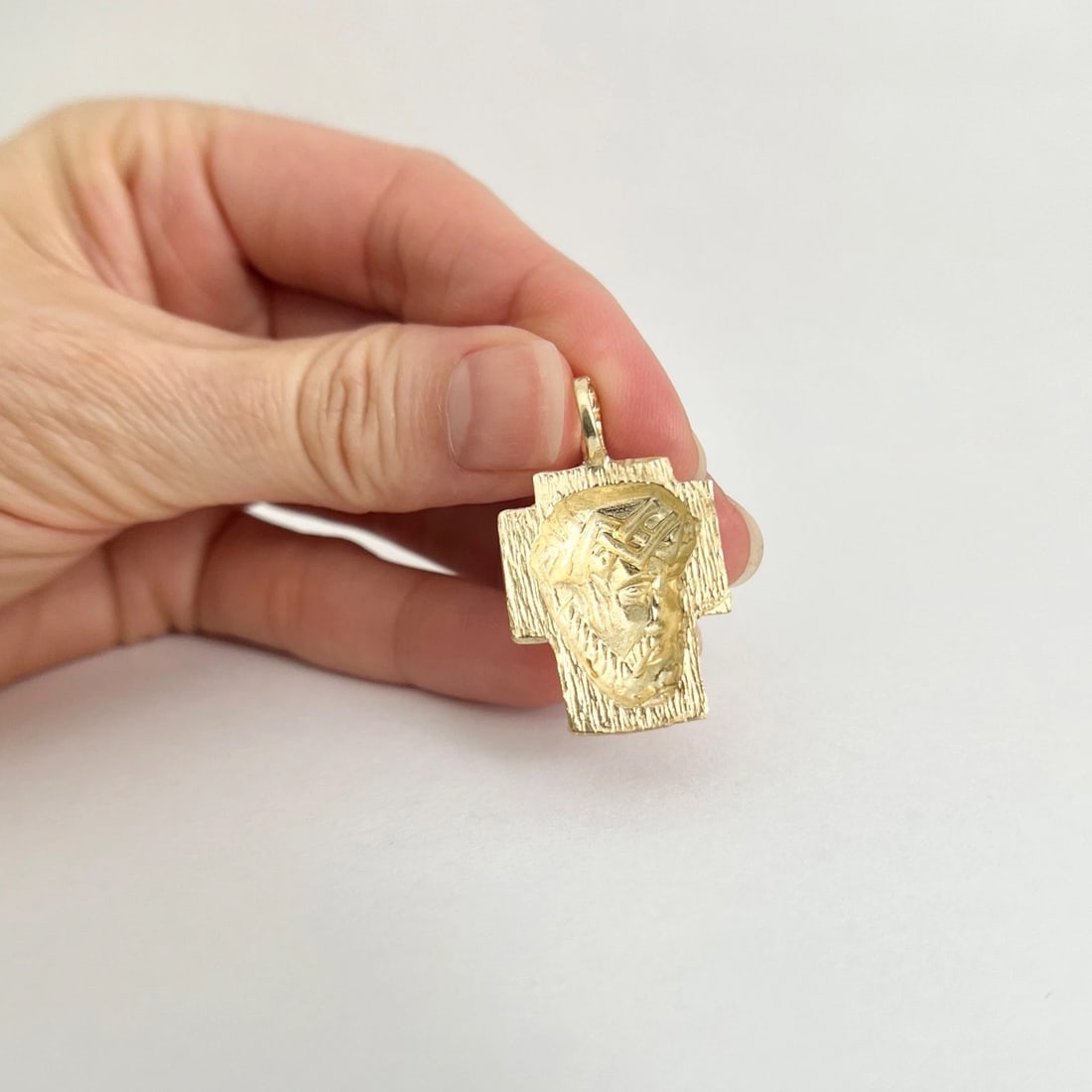 Estate Jesus Religious Necklace Pendant 14K Yellow Gold, 5.26 Grams - 7