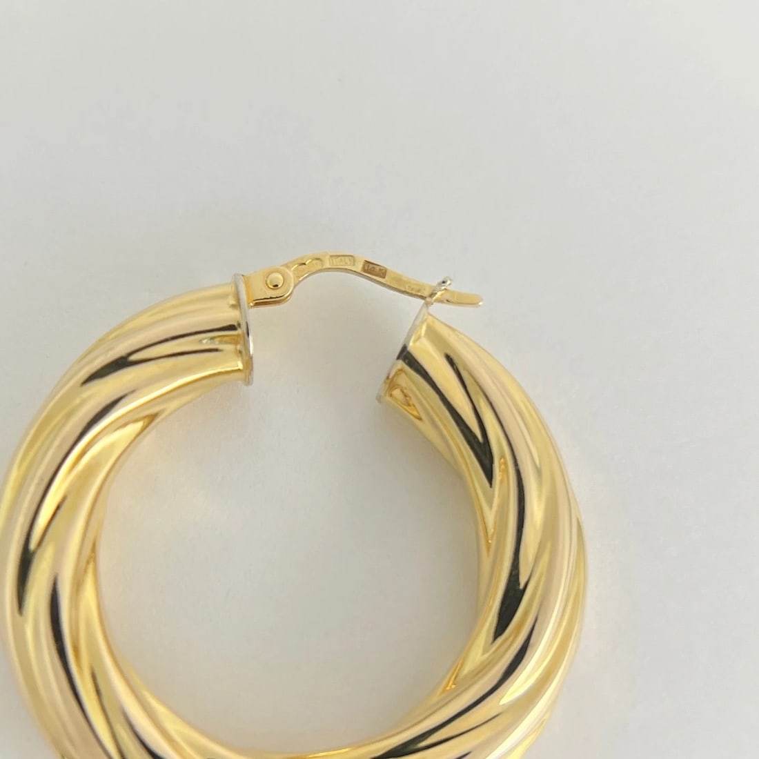 UNOAERRE Italian Chunky Hoop Earrings 14K Yellow Gold, 1.25 Inches, 5.70 Grams - 7