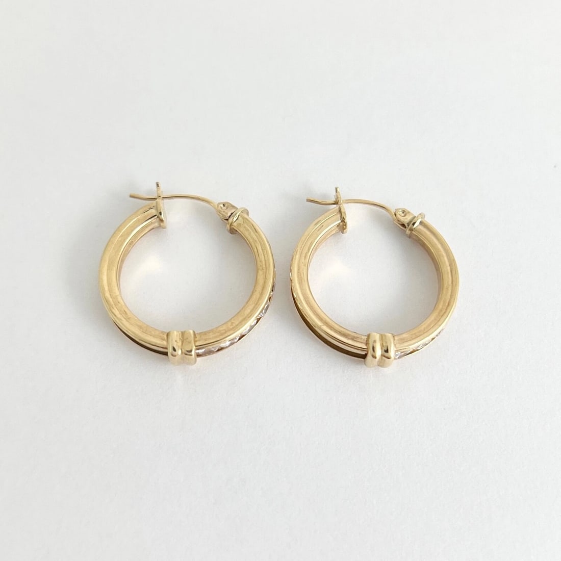 CZ Cubic Zirconia Hoop Earrings 14K Yellow Gold, 1 Inch, 4.74 Gr - 6