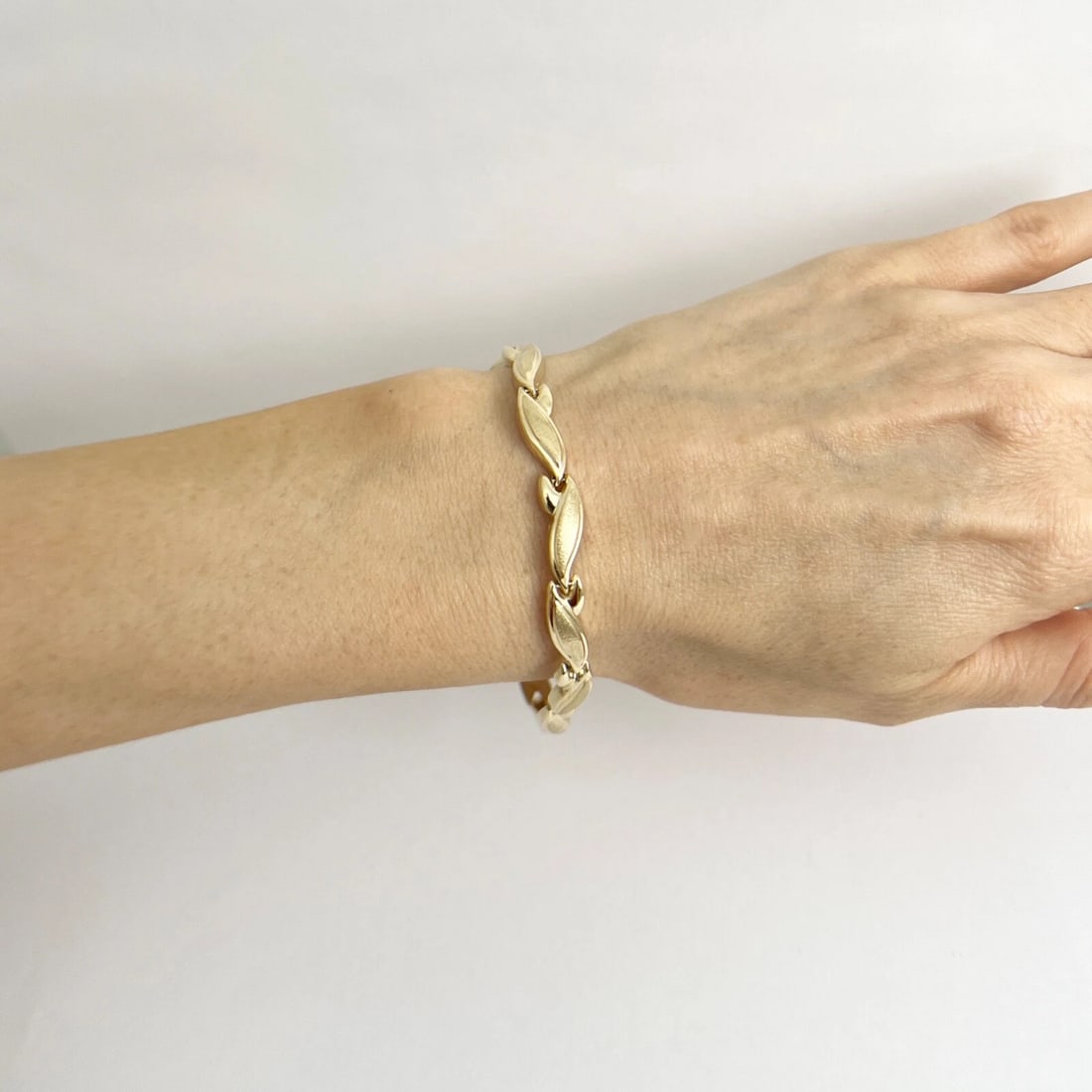 Wave Link Chain Bracelet 14K Yellow Gold, 7.25 Inches, 6 mm, 6.88 Grams - 4