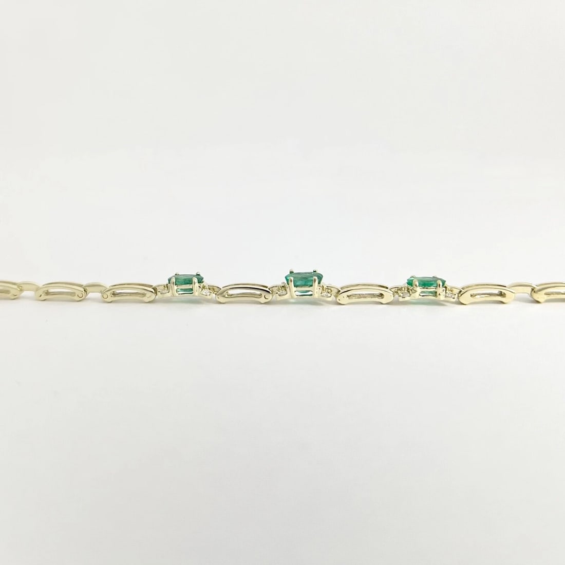 Oval Green Emerald Gemstone Diamond Bracelet 14K Yellow Gold, 7.74 Grams - 8