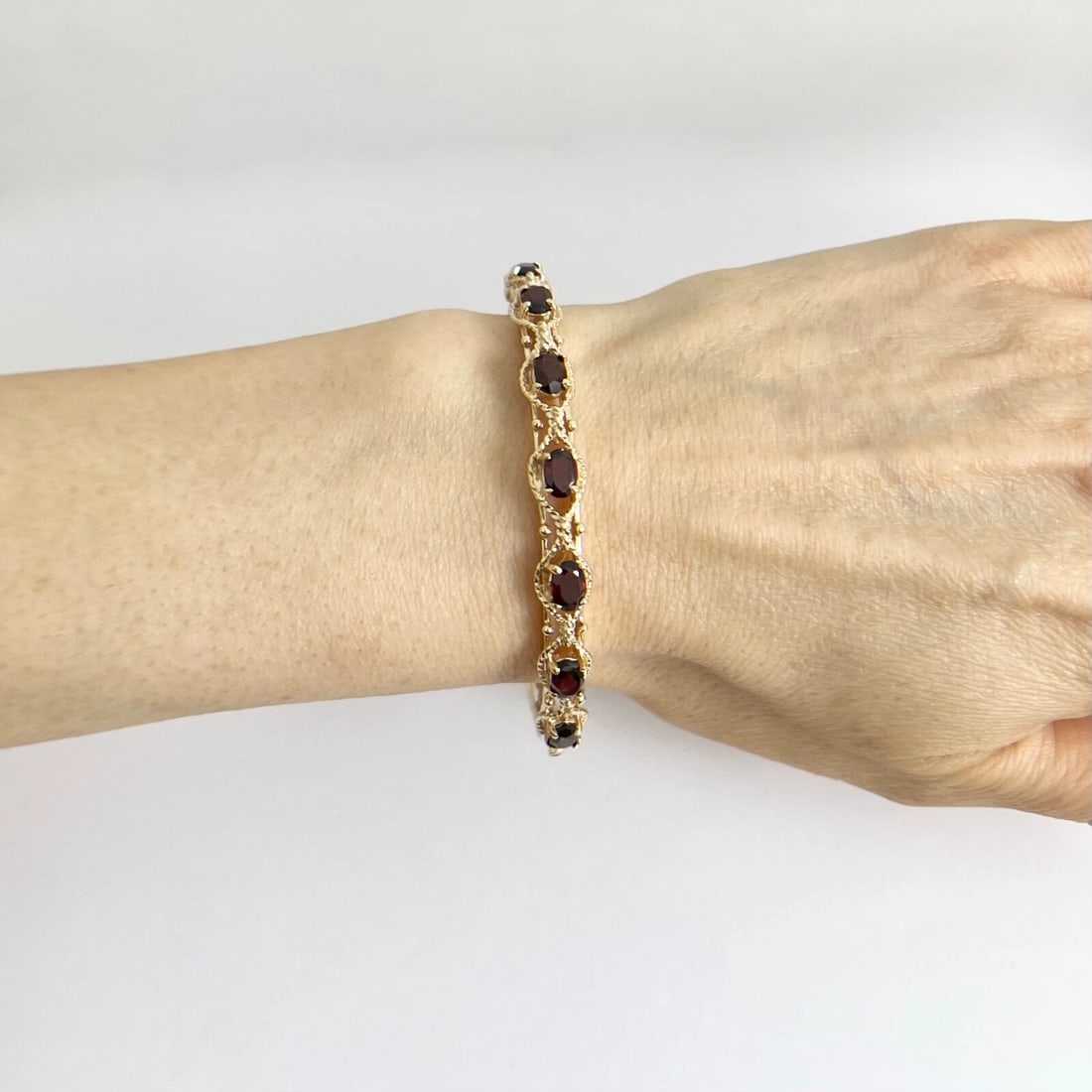 Oval Garnet Gemstone Filigree Bangle Bracelet 14K Yellow Gold, 13.32 Grams - 4