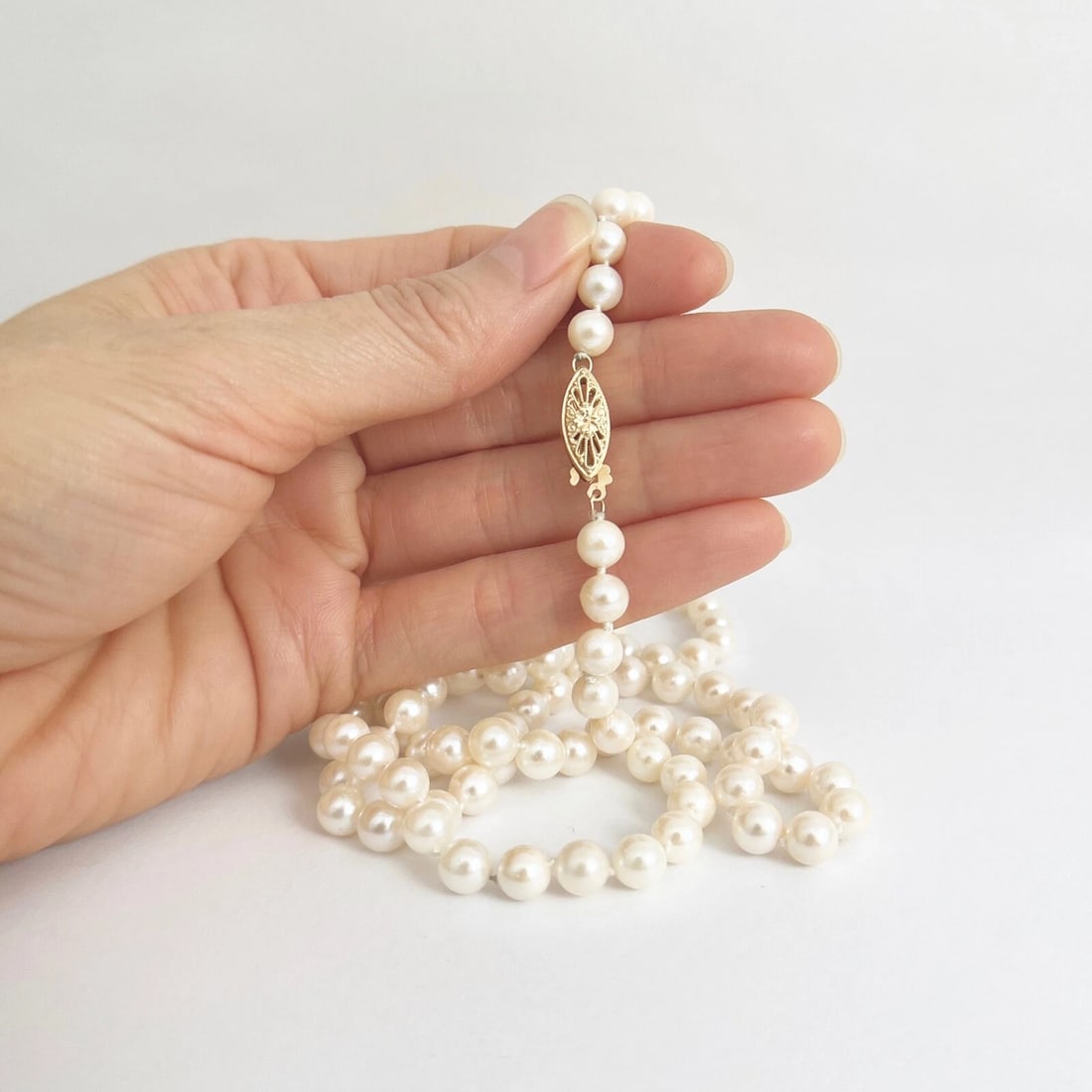 Long Japanese Cultured Pearl Necklace 14K Yellow Gold Clasp 30 Inches, 38.24 Gr - 4