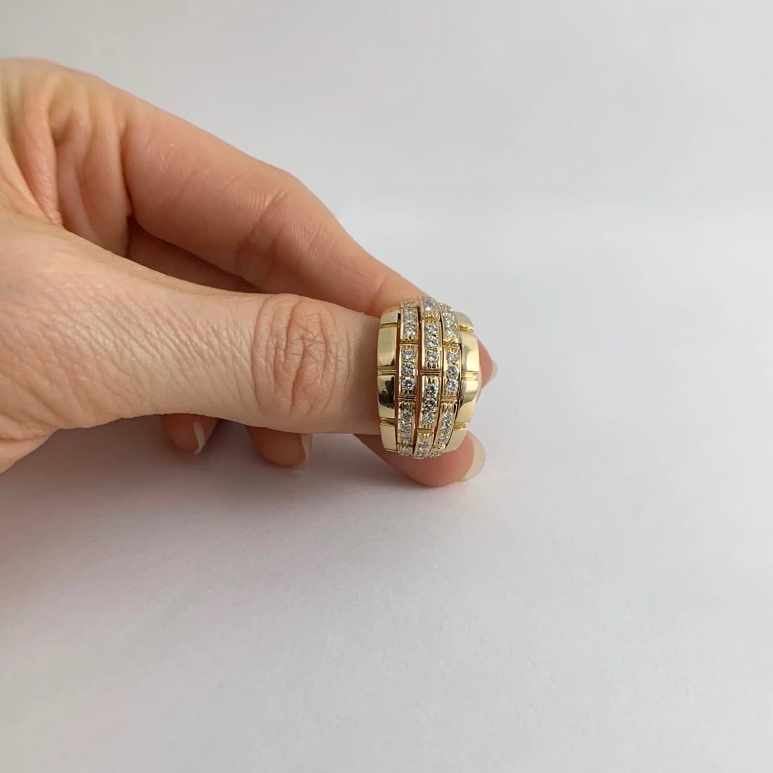 Cartier Maillon Panthere One Single 5-Row Diamond Hoop Earring 18K Yellow Gold - 4