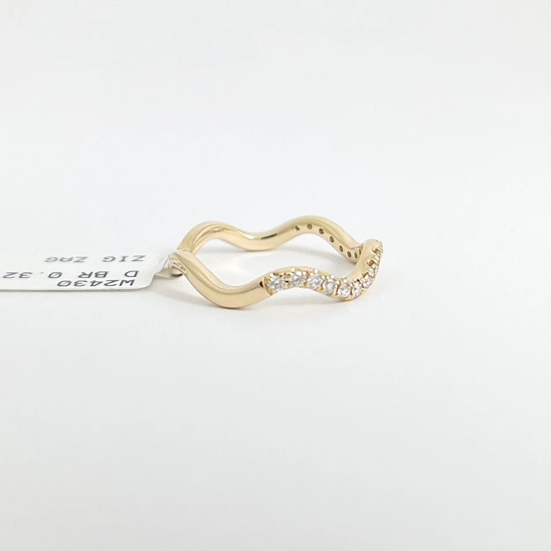 Wavy Zigzag Diamond Band Ring 14K Yellow Gold, Size 6.75, .32 CTW - 7