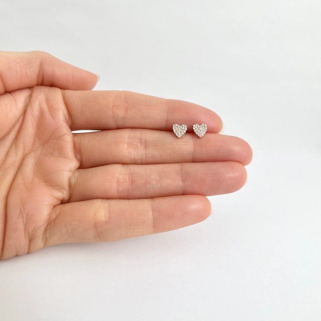 Aretes pequeños con corazón de diamantes pavé de oro rosa de 14 quilates de 0,20 CTW - 3