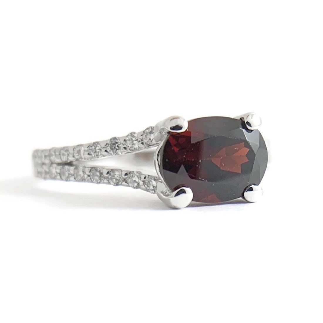 Oval Garnet Diamond Split Shank Statement Ring 14K White Gold, 2.10 CTW, 2.95 Gr - 2