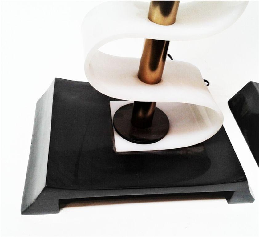 Mid Century Acrylic Sculptural Floor Lamp by Moss Lighting - 19