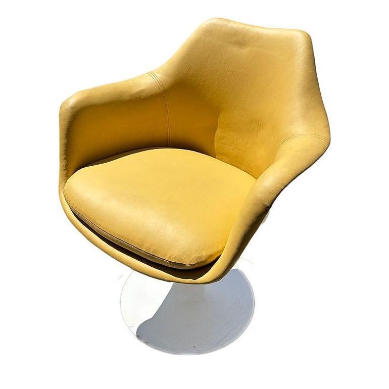 Eero Saarinen Yellow Leather Tulip Arm Chair Pedestal Collection by Knoll - 2