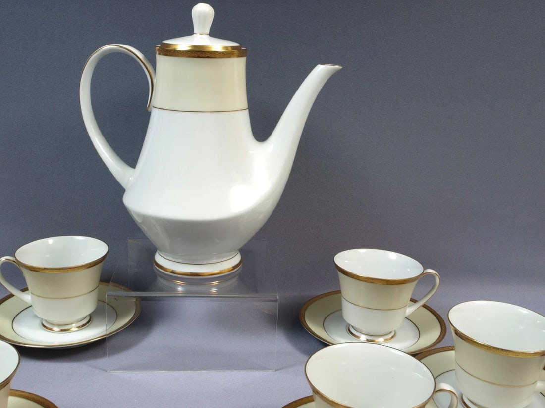 NORITAKE ASTORIA Coffee Cocoa Teapot Cups Saucers Cream - 2