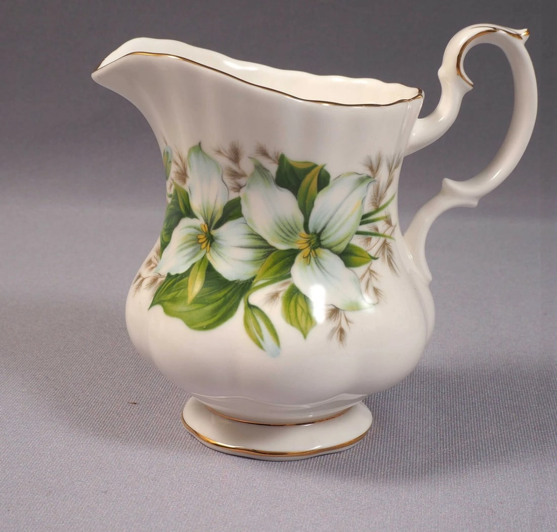 Royal Albert Trillium Creamer and Open Sugar Bowl Set gold white green LARGER - 2