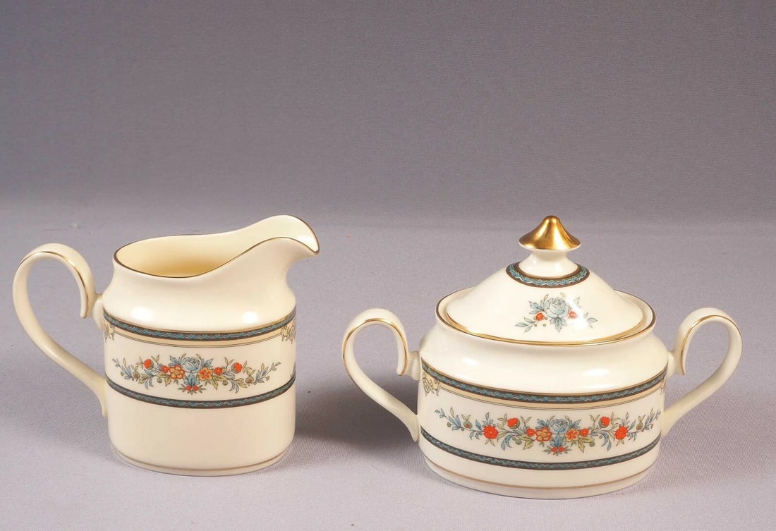 Minton Stanwood Gold Rim Creamer Milk Jug Covered Sugar Bowl SET England: Title: Minton Stanwood Gold Rim Creamer Milk Jug Covered Sugar Bowl SET England Description: This is a gorgeous Bone China Covered Sugar Bowl and Creamer/Milk Jug Set from the Stanwood collection by