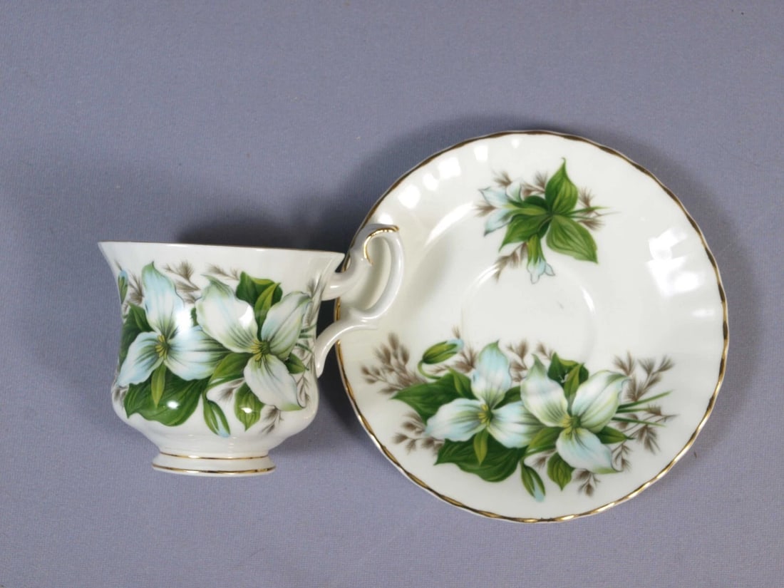 Royal Albert Trillium Bone China Coffee Espresso Cup Saucer gold white green - 2