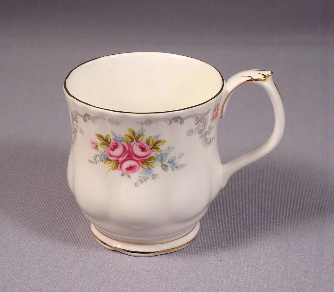 Royal Albert Tranquillity COFFEE TEA MUG Pink Roses England Gold (1 of 4)