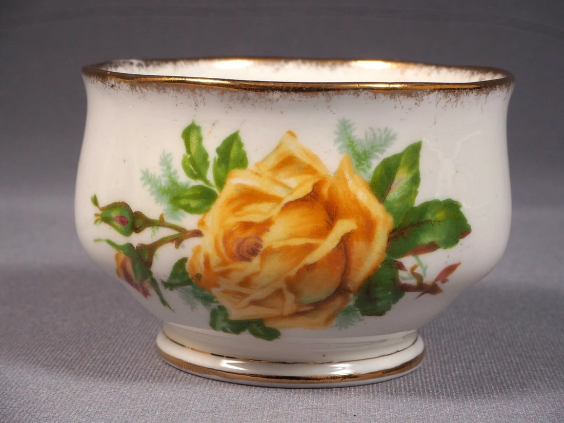 Royal Albert Yellow Tea Rose Cream Milk Creamer Jug Sugar bowl Bone China - 2