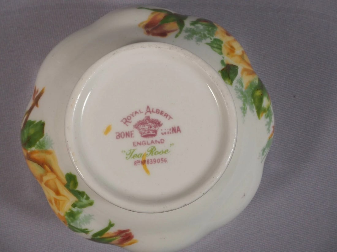 Royal Albert Yellow Tea Rose Cream Milk Creamer Jug Sugar bowl Bone China - 5