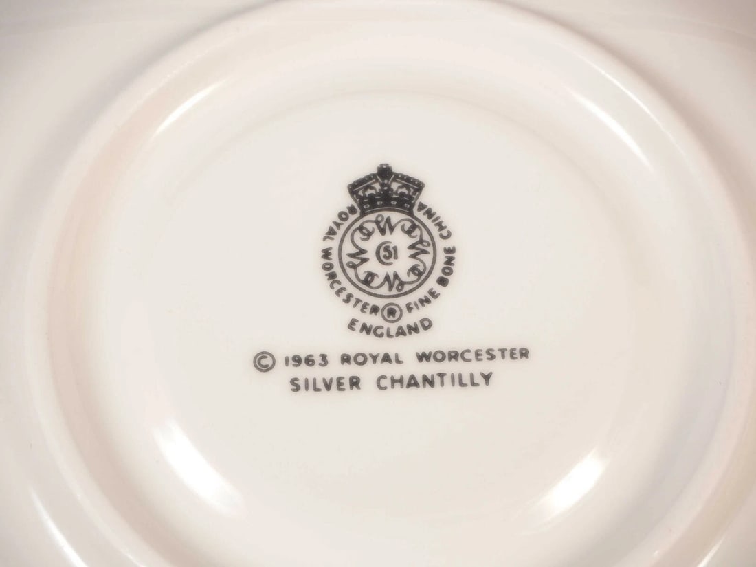 Royal Worcester SILVER CHANTILLY Demitasse Coffee Espresso Cup Saucer England - 4