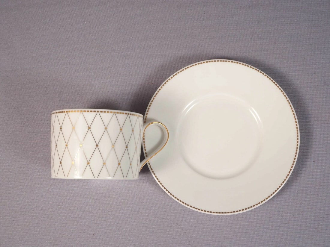 Marc Jacobs Waterford JEAN Coffee Tea Cup Saucer Fine Bone China Gold - 2