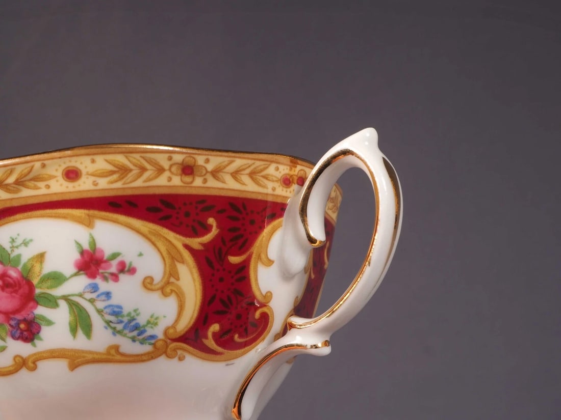 Royal Albert LADY HAMILTON Coffee Tea Cup Saucer inside flower Old Mark - 4