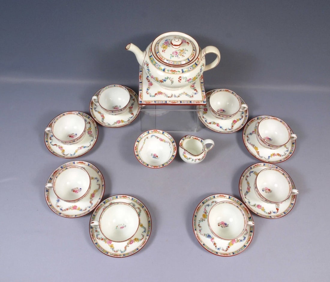 Minton Rose A4807 Older England Coffee Tea pot Creamer Sugar Cup Trivet Antique: Title: Minton Rose A4807 Older England Coffee Tea pot Creamer Sugar Cup Trivet Antique Description: This is a rare and gorgeous Coffee/Tea set with Teapot, creamer, sugar bowl from the older version