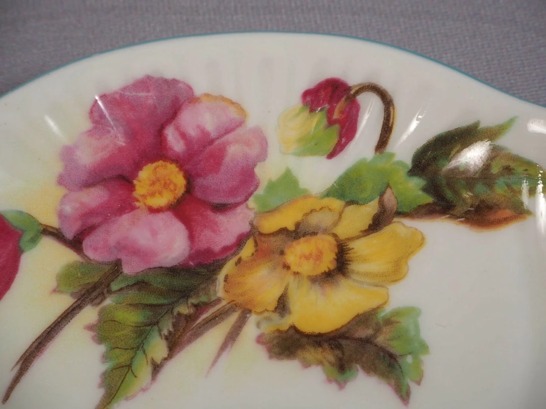 Shelley Begonia Dainty Shape Tea Coffee Cup Saucer Set Bone China - 3