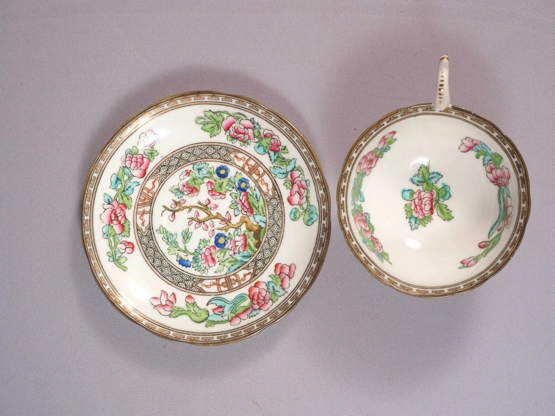 Coalport Indian Tree Scalloped Coffee Tea CUP Saucer England Multi color Large - 3