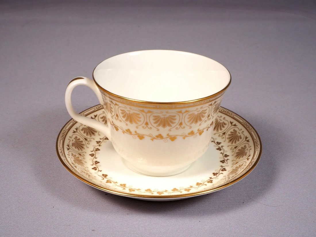 Minton Jubilee Coffee Tea Cup Saucer set EXCELLENT England GOLD: Title: Minton Jubilee Coffee Tea Cup Saucer set EXCELLENT England GOLD Description: . This is a rare and gorgeous set of one tea/coffee cup and saucer. It is from the famous Jubilee pattern by