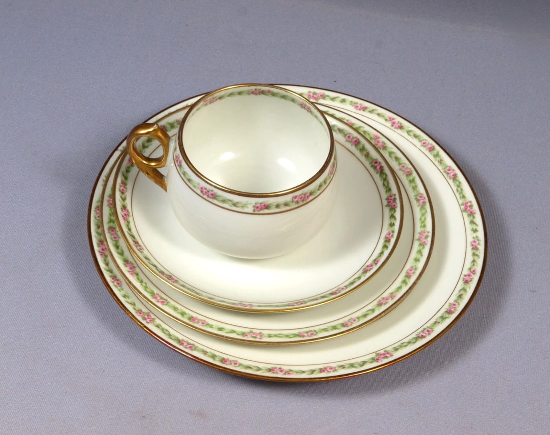 Limoges France CH Field Haviland GDA CHF404 COFFEE TEA Luncheon Rose Garland - 5