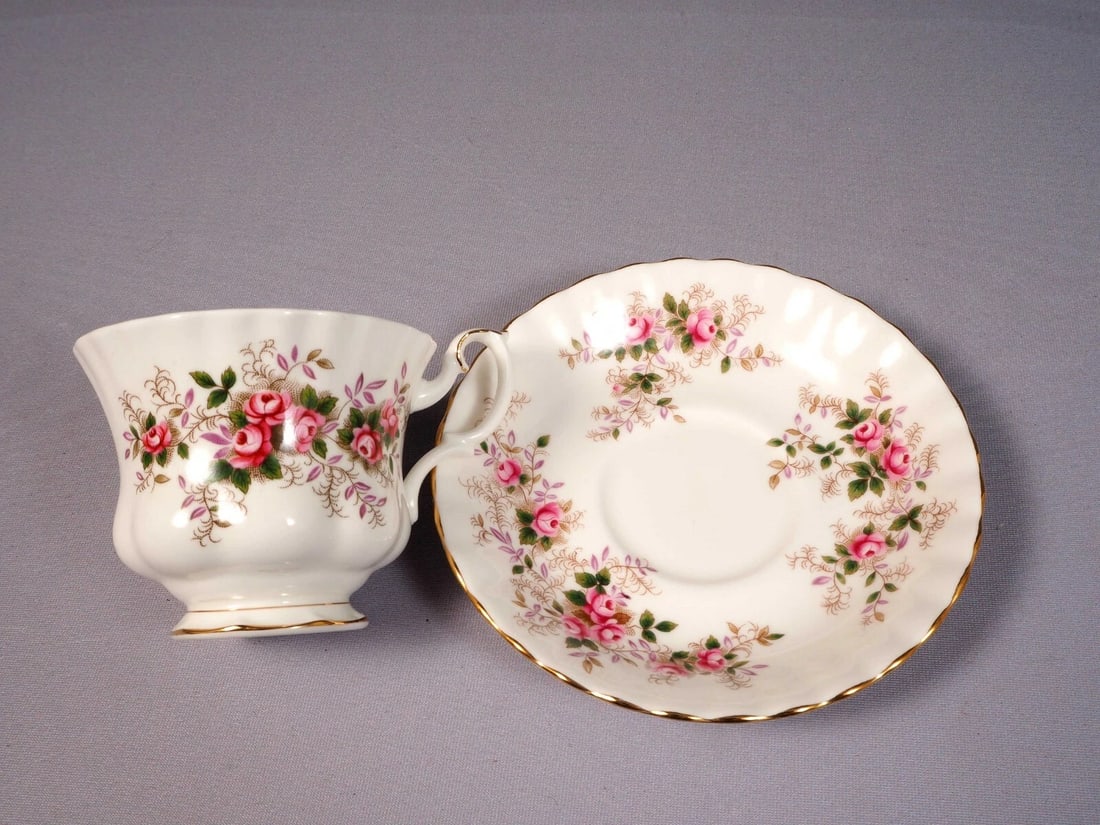Royal Albert Lavender Rose Coffee Tea Cup Saucer Set Bone China England - 2