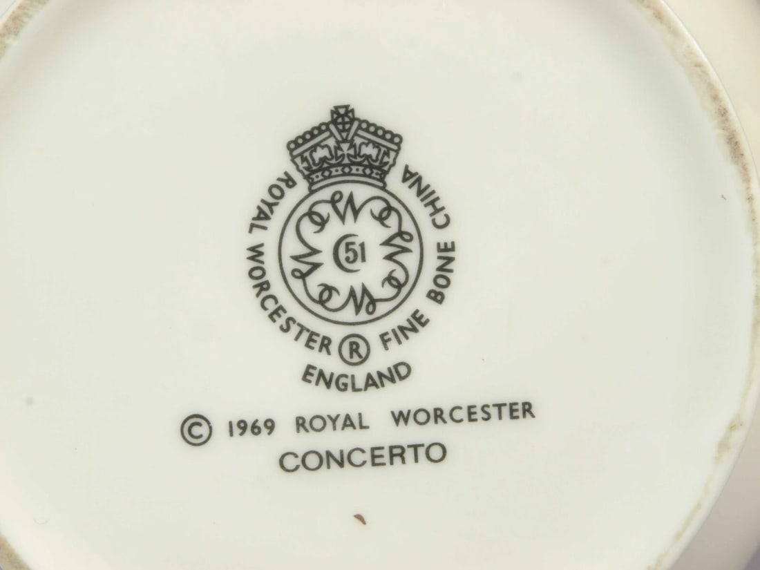 Royal Worcester CONCERTO White Embossed Gold Tall Large Coffee Tea Pot England - 5