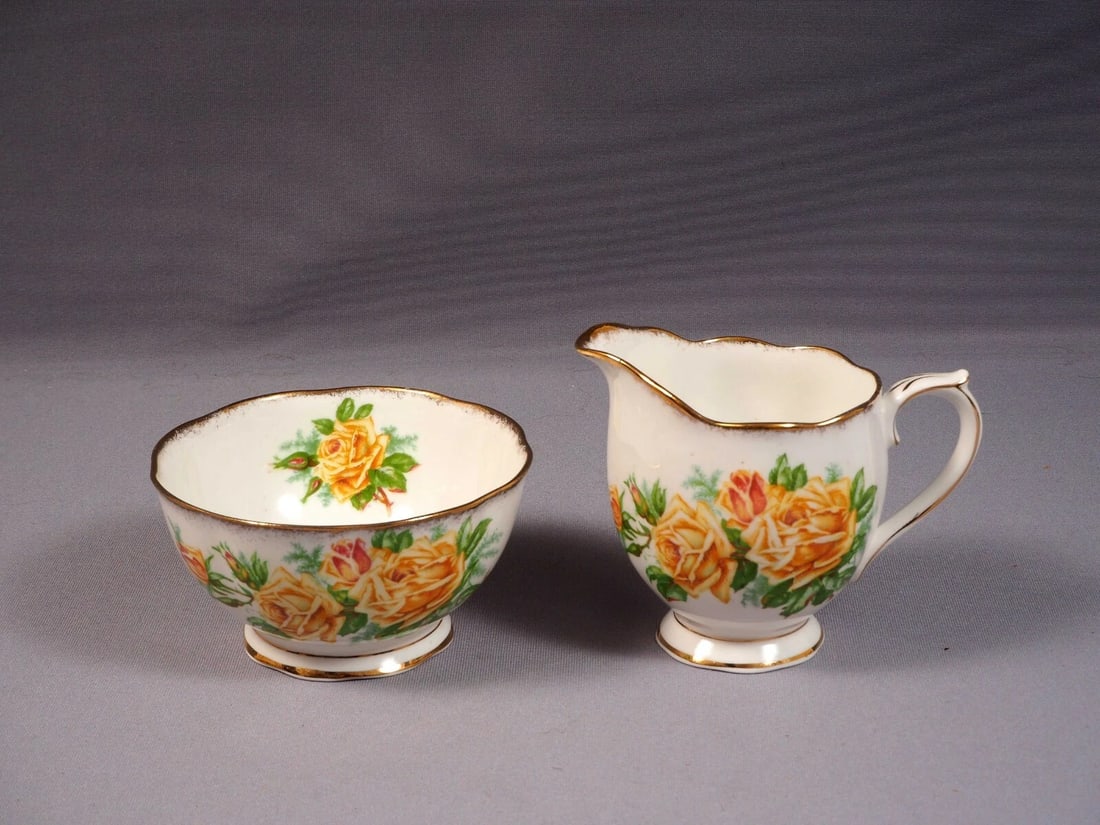 Royal Albert Yellow Tea Rose Cream Milk Creamer Jug Sugar bowl Bone China LARGE: Title: Royal Albert Yellow Tea Rose Cream Milk Creamer Jug Sugar bowl Bone China LARGE Description: . This very rare and absolutely stunning set of LARGER Creamer/Milk jug and open sugar bowl, from th