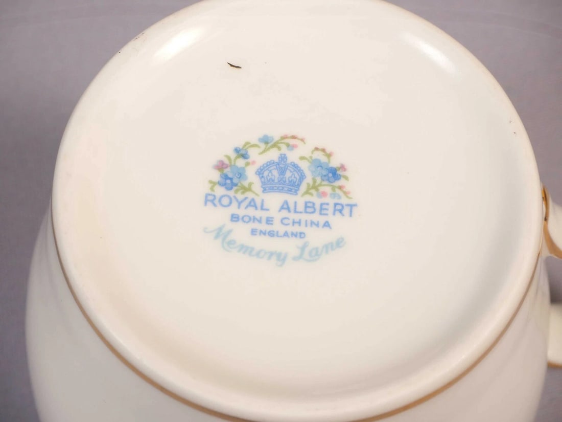 Royal Albert Memory Line COFFEE TEA MUG Classy Gold White Blue Smooth - 3