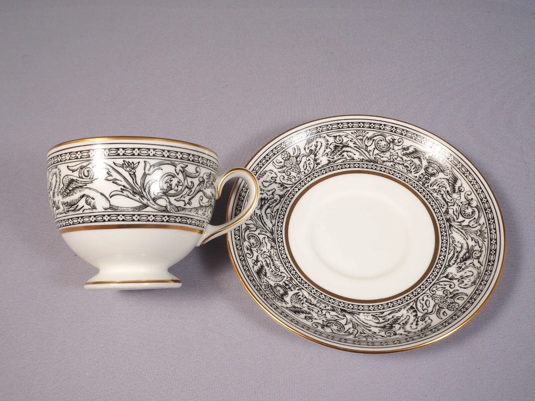 Wedgwood FLORENTINE BLACK Coffee Tea Cup Saucer Set W4312 England - 2