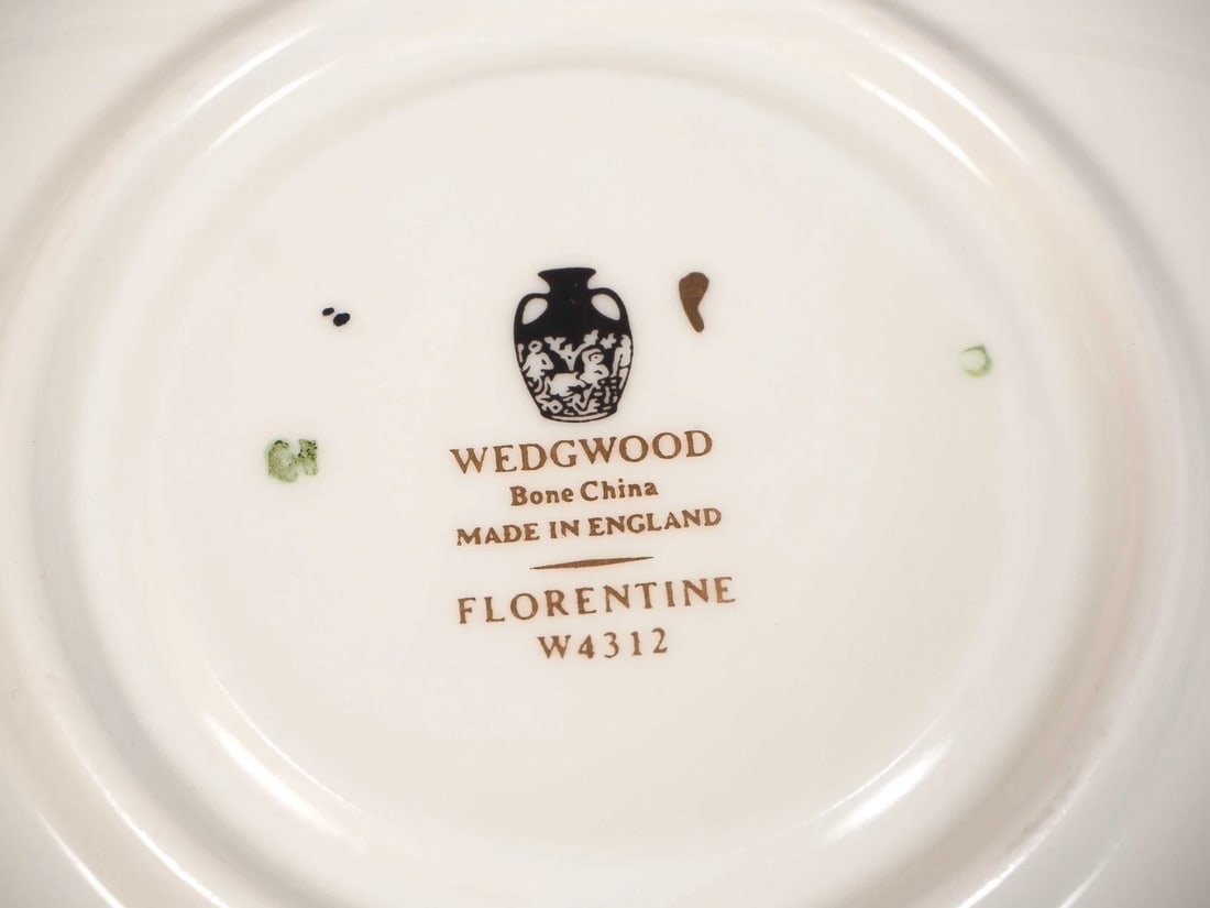 Wedgwood FLORENTINE BLACK Coffee Tea Cup Saucer Set W4312 England - 4